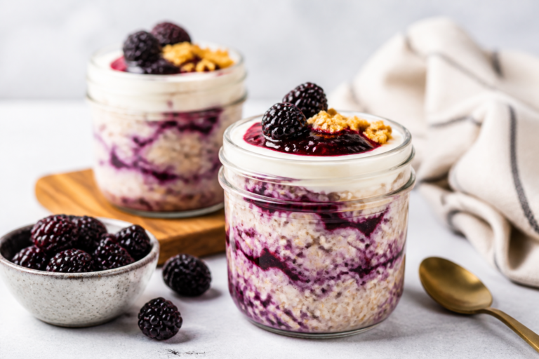 Blackberry Cheesecake Overnight Oats – A Creamy, No-Fuss Breakfast